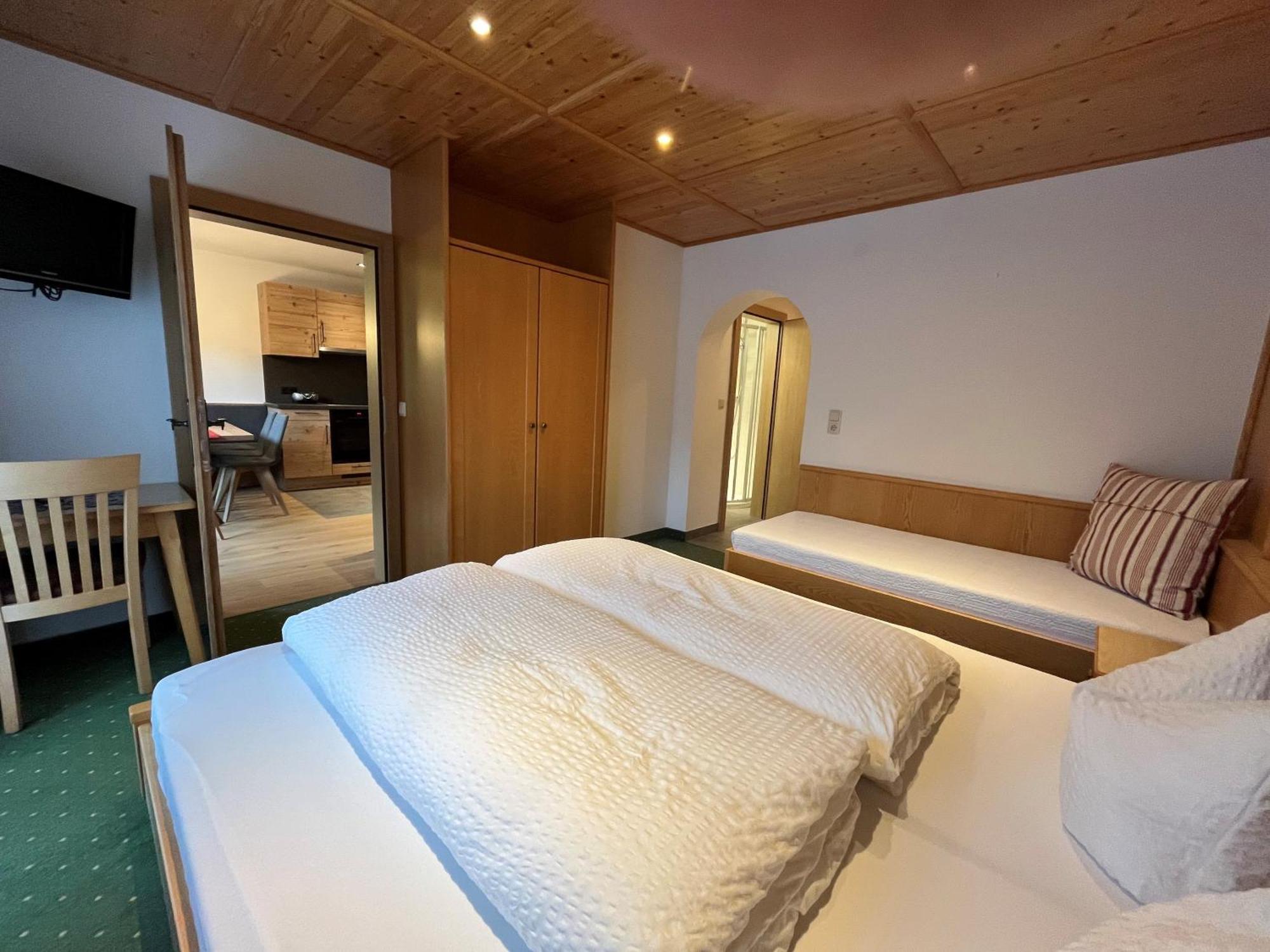Appartement Gaestehaus Aloisia Хипах Екстериор снимка